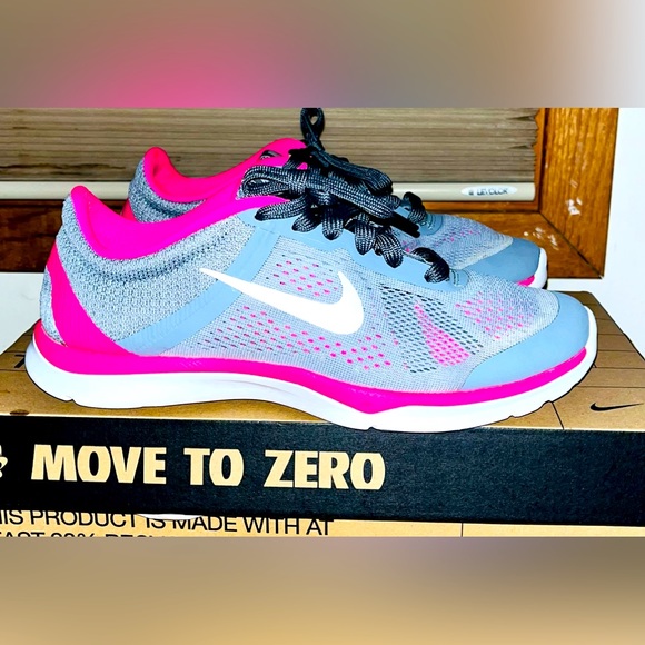 Nike Women's ‘In Season-TR 5’ Running Shoe (Gray/Pink), Size 7.5: $30 - Picture 7 of 11